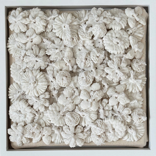 Porcelain Flowers - Lichen